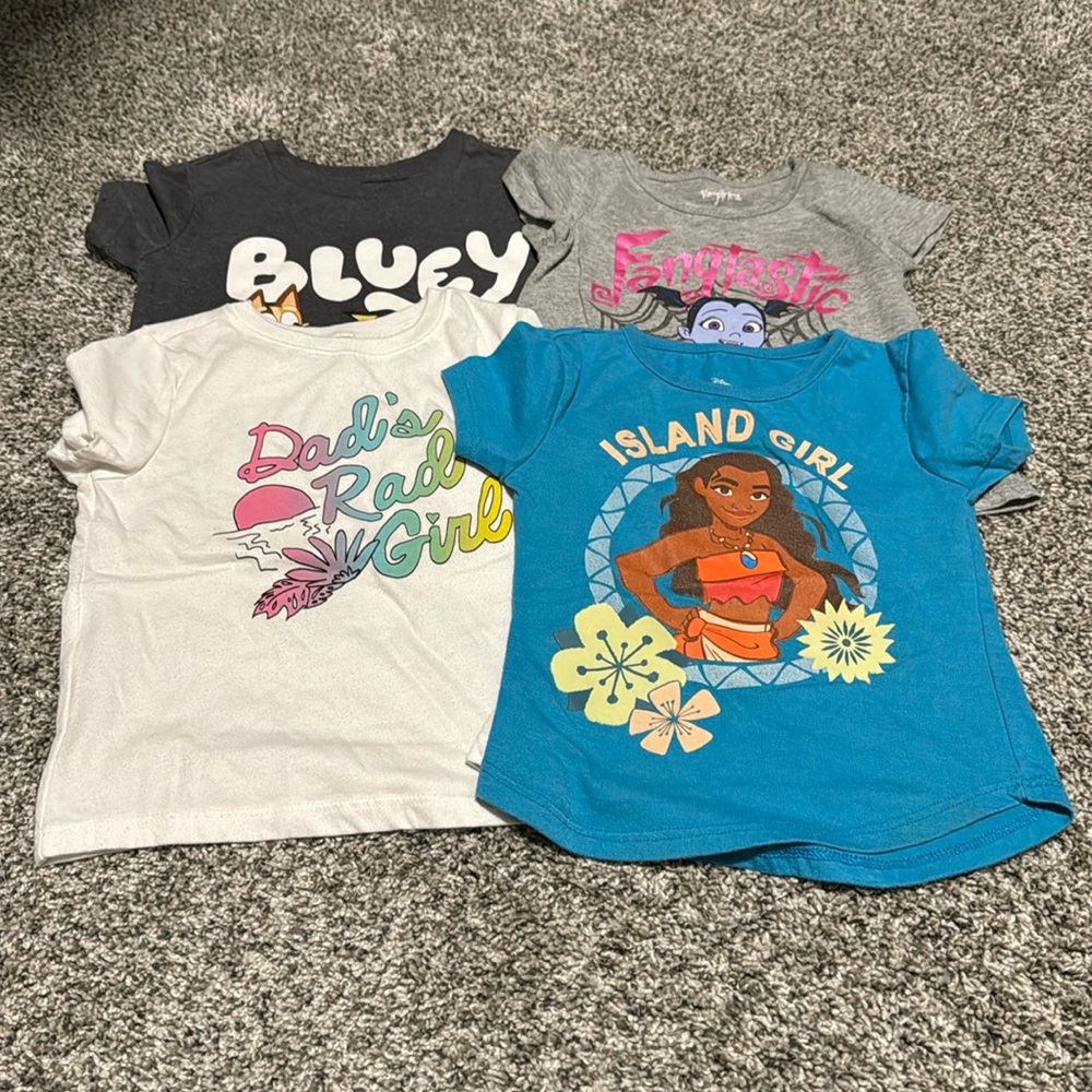 Bundle of short sleeve tops